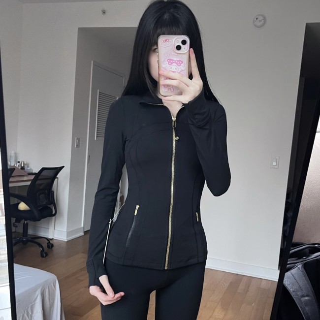 Original design Define yoga wear for women, stand-up collar jacket, embossed slim-fit top, casual sportswear