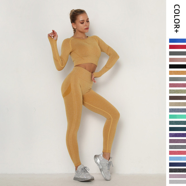 European and American style ruched seamless yoga outfit for women, high-waisted peach-colored tight-fitting sports long-sleeve fitness yoga pants two-piece set