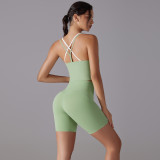 New antibacterial no-underwear yoga set with beautiful back design, cross-color sports bra and fitness shorts for women