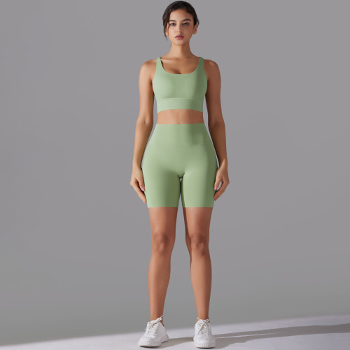 New style no-underwear three-quarter shorts yoga outfit set with beautiful back cross sports bra fitness yoga outfit set