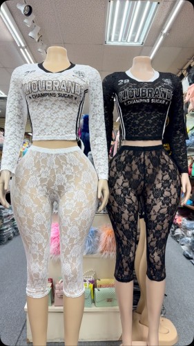 Y223 New Hollow Rose Crochet Lace Three-Quarter Leggings for Women, Sheer Solid Color Tight Mid-Length Pants