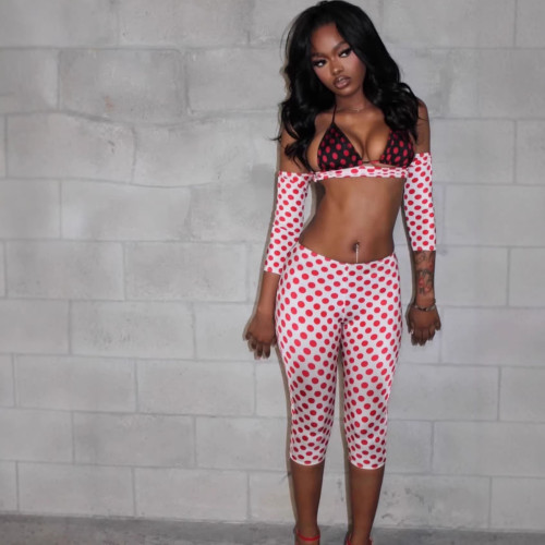 Cross-border European and American spring new foreign trade halter neck bikini polka dot top and tight-fitting cropped pants three-piece set for women