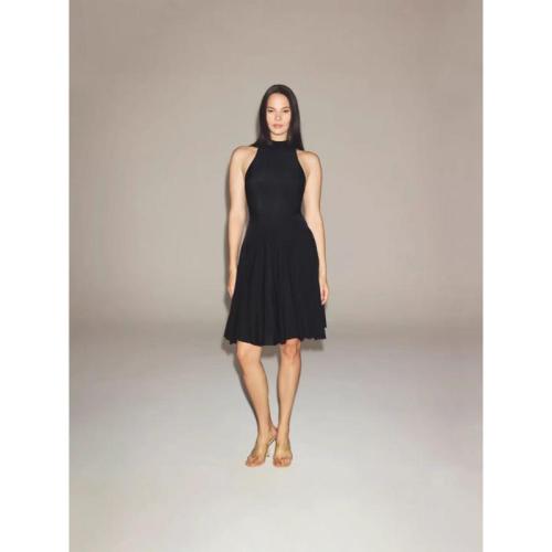 MILKY SHEER high-neck sleeveless pleated dress, slim fit, pure and alluring hot girl style