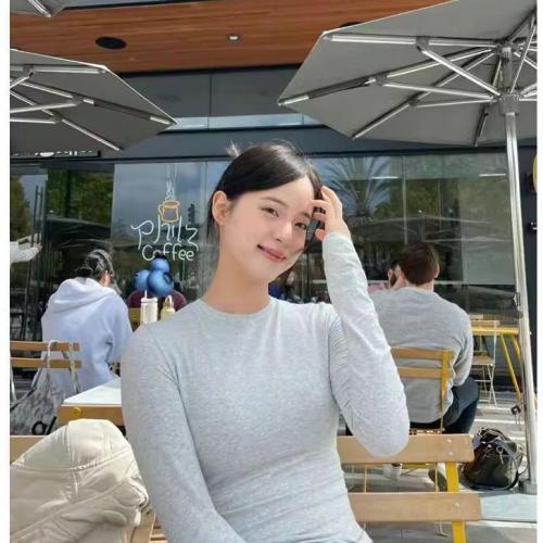 alternative to  and Zhao Lusi's style, COTTON JERSEY tight-fitting cotton base shirt, long-sleeve t-shirt