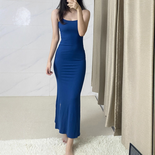 Ski Dai Shan, Yu Shuxin, and Jennie's dress is a slimming, bodycon, long strap dress