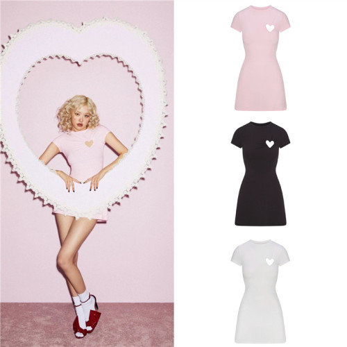 Valentine's Day Rosé Park Chae-young style European and American women's fashion heart print short-sleeve dress