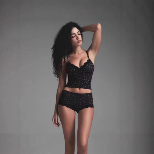 FITS EVERYBODY LACE PUSH-UP innerwear with sexy push-up lace straps