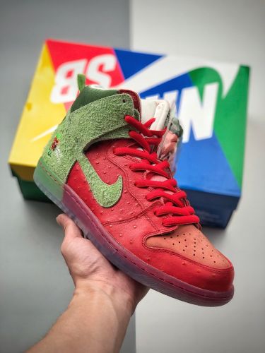 Nike SB Dunk high“strawberry cough” CW7093-600