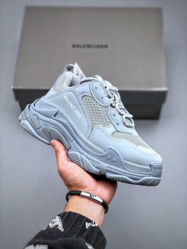 Balenciaga Triple S 巴黎世家一代