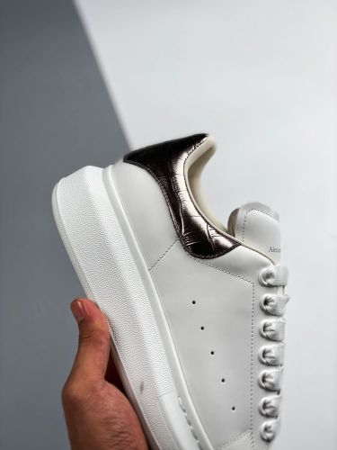 Alexander McQueen/亚历山大麦昆 松糕鞋厚底增高小白鞋