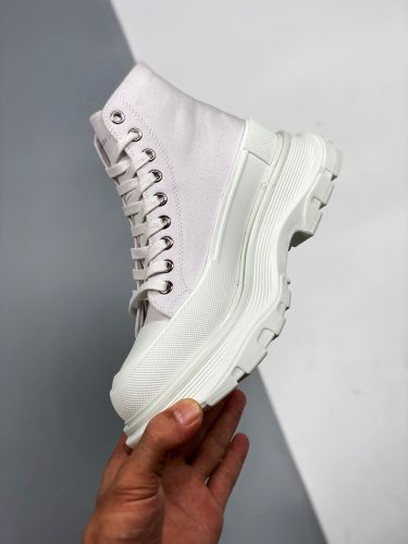 亚历山大· 麦昆Alexander McQueen Deck Lace Up Plimsoll Sneakers