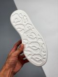 Alexander McQueen/亚历山大麦昆镭射尾松糕鞋厚底增高小白鞋