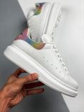 Alexander McQueen/亚历山大麦昆 松糕鞋厚底增高小白鞋彩虹尾