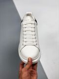 Alexander McQueen/亚历山大麦昆 松糕鞋厚底增高小白鞋植绒皮面尾