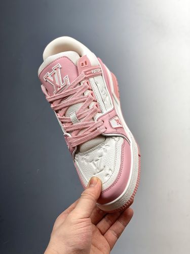 Louis Vuitton Trainer Sneaker Low休闲运动文化百搭篮球板鞋