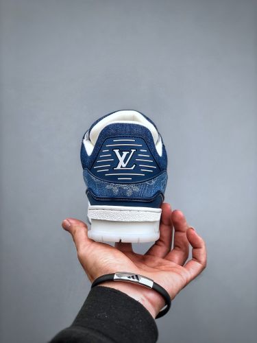 Louis Vuitton Trainer Sneaker Low休闲运动文化百搭篮球板鞋