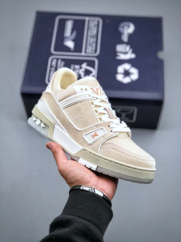 Louis Vuitton Trainer Sneaker Low休闲运动文化百搭篮球板鞋