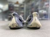 adidas Yeezy Foam Runner Mineral Blue 灰色 白色 洞洞鞋GV7904