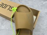 Adidas originals Yeezy Slide 休闲拖鞋 军褐色 GW1931