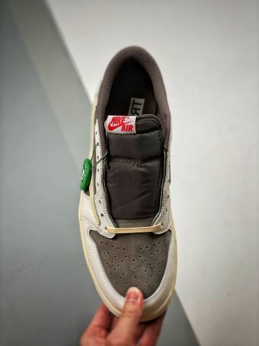 Travis Scott x Nike Air Jordan 1 Low OG Reverse Mocha 倒钩 Dm7866-162