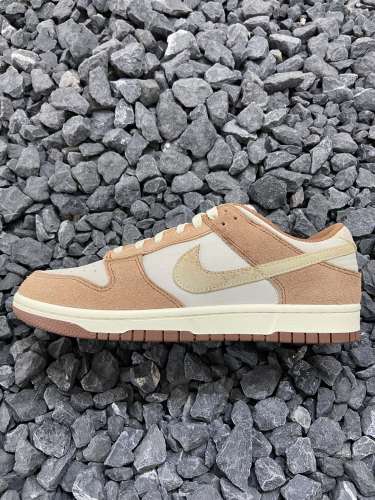 Nike Dunk Medium Curry 低帮/棕色/白色/小麦 DD1390-100