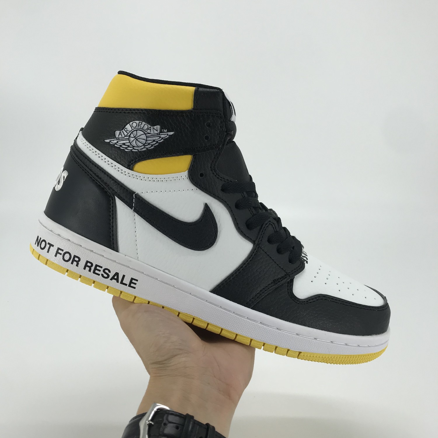 maize and blue basketball shoes