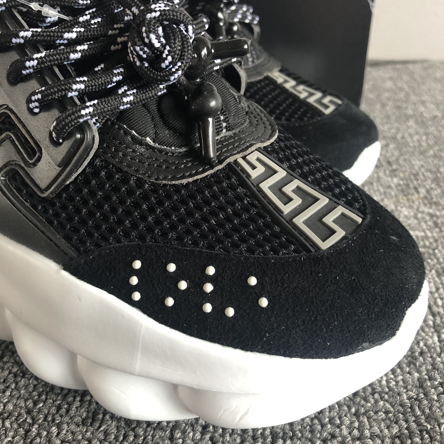 chain reaction shoes black