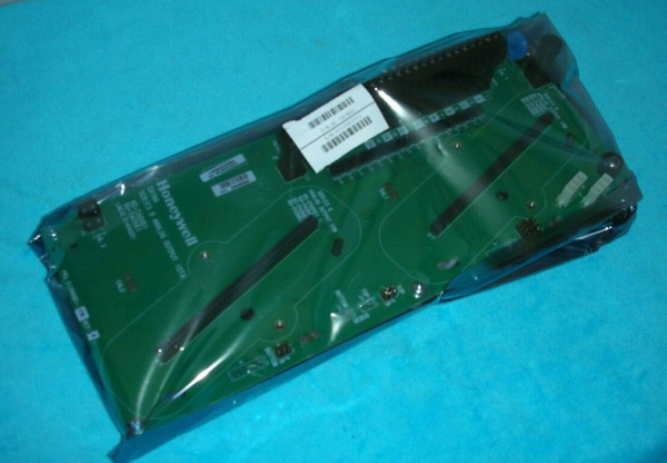 HONEYWELL 8C-PDILA1 51454471-175 Digital Input 24 V Module