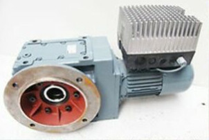 Lenze Servomotor MDXMA2MO71-42