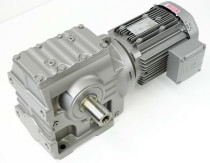 SEW EURODRIVE S77 DRS100M8/4/TF/DH Gear Motor 0,66kW 1420rpm I = 75,20