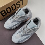 Adidas Yeezy 700