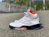 Air Jordan 5“FireRed”
