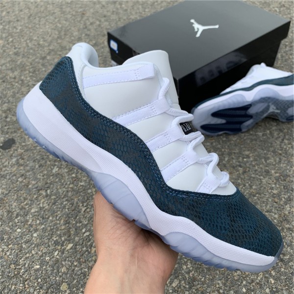 AirJordan11Low“Snakeskin”