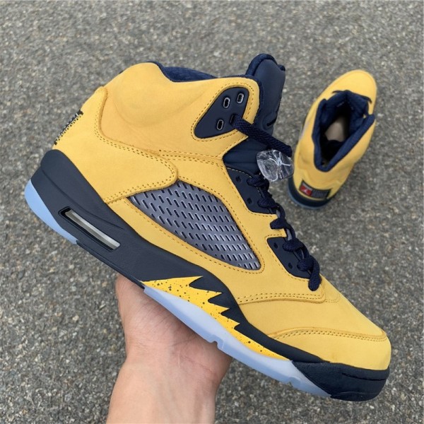 AirJordan5SP“Michigan”