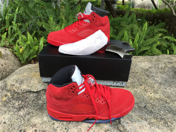 Air Jordan 5 “RagingBull”