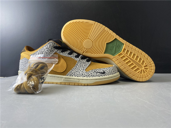 Nike SB Dunk Low“Safari”