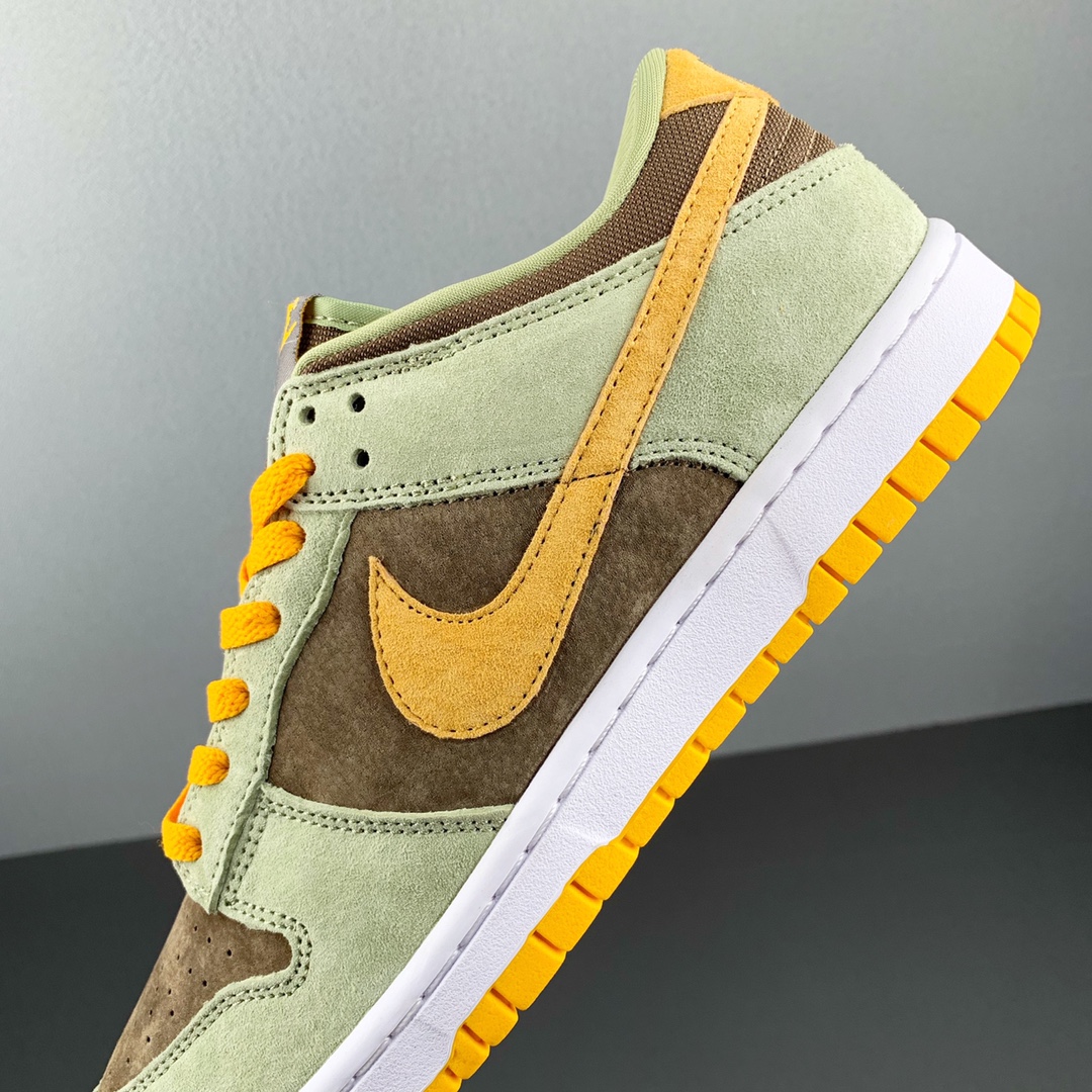 dusty olive dunk low on feet