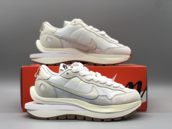 sacai x VaporWaffle “Sail” DD1875-100