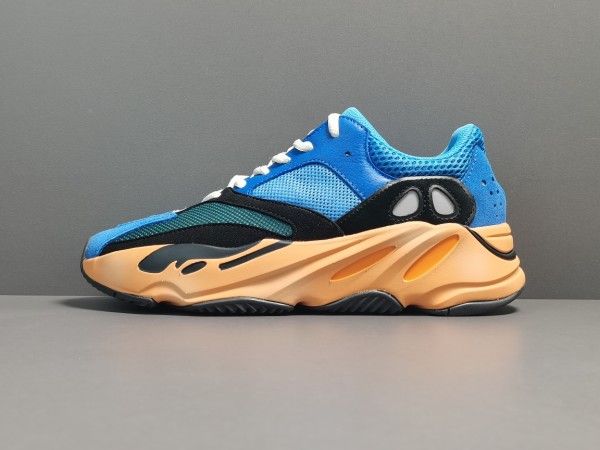 YEEZY BOOST 700＂Bright Blue＂ GZ0541