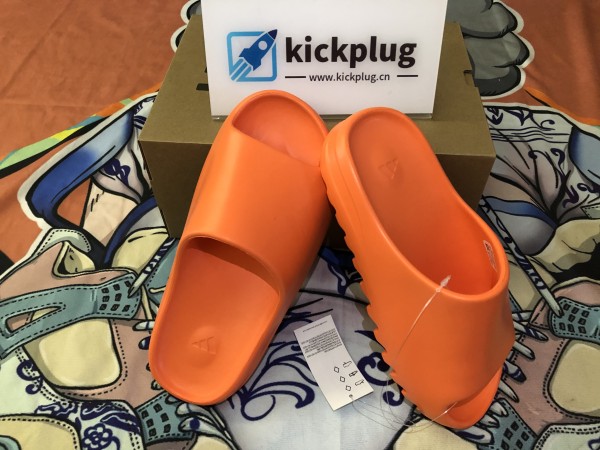 Yeezy Slide “Enflame Orange”