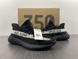 Yeezy 350 V2 Core Black