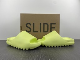 Yeezy Slide New Version Soot HQ6447