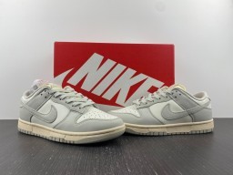 SB Dunk Low”Light Bone”