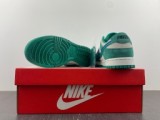 Dunk Low SE “85” Dominated in Green