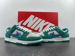 Dunk Low SE “85” Dominated in Green