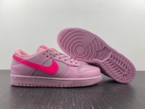 Dunk Low Appears in “Triple Pink”