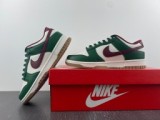  Dunk Low “Gorge Green”