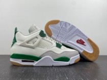 SB x Air Jordan 4 ‘Pine Green’