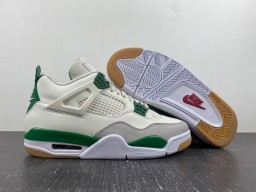 SB x Air Jordan 4 ‘Pine Green’