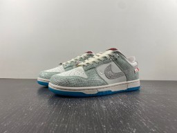 Preps This Dunk Low LX 